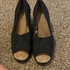 Classic Toms wedges